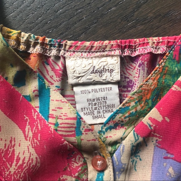 Daytrip colorful Button up Blouse Size Small - Picture 3 of 5